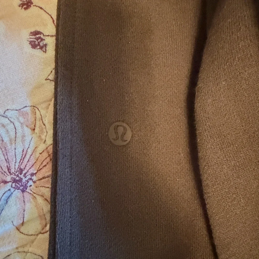 brown lululemon pants